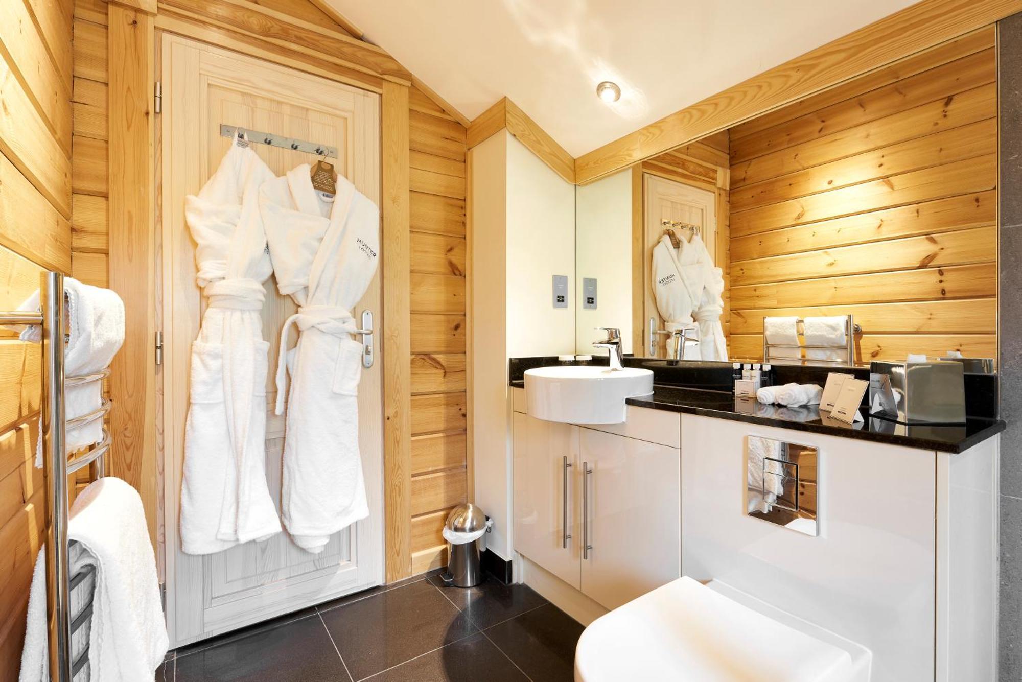 Hunter Lodges By Celtic Manor Newport  Zewnętrze zdjęcie